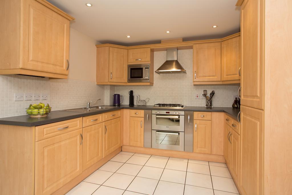 Basingstoke Apartments - Westlands House, City Centre, Home-From-Home Dış mekan fotoğraf