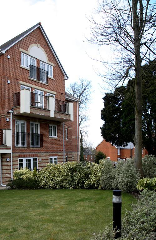 Basingstoke Apartments - Westlands House, City Centre, Home-From-Home Dış mekan fotoğraf