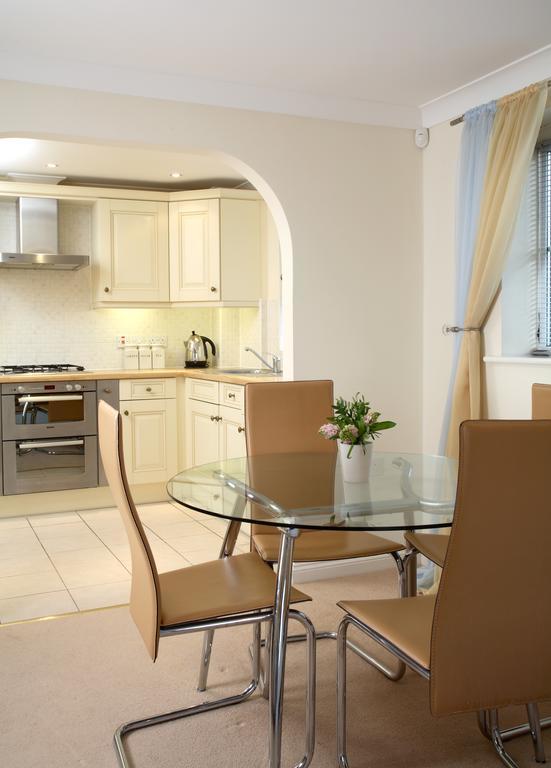 Basingstoke Apartments - Westlands House, City Centre, Home-From-Home Dış mekan fotoğraf